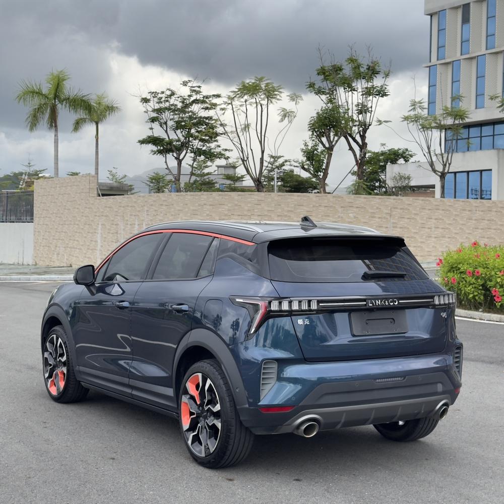 Lynk & Co Lynk & Co 06