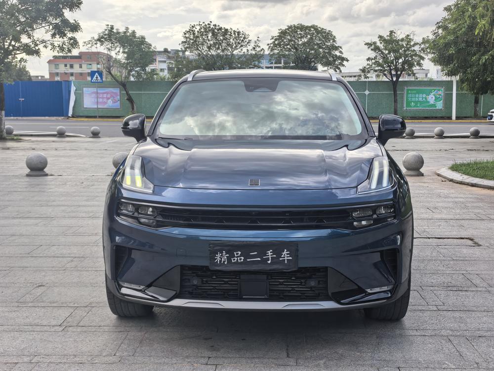 Lynk & Co Lynk & Co 06