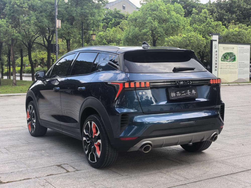 Lynk & Co Lynk & Co 06