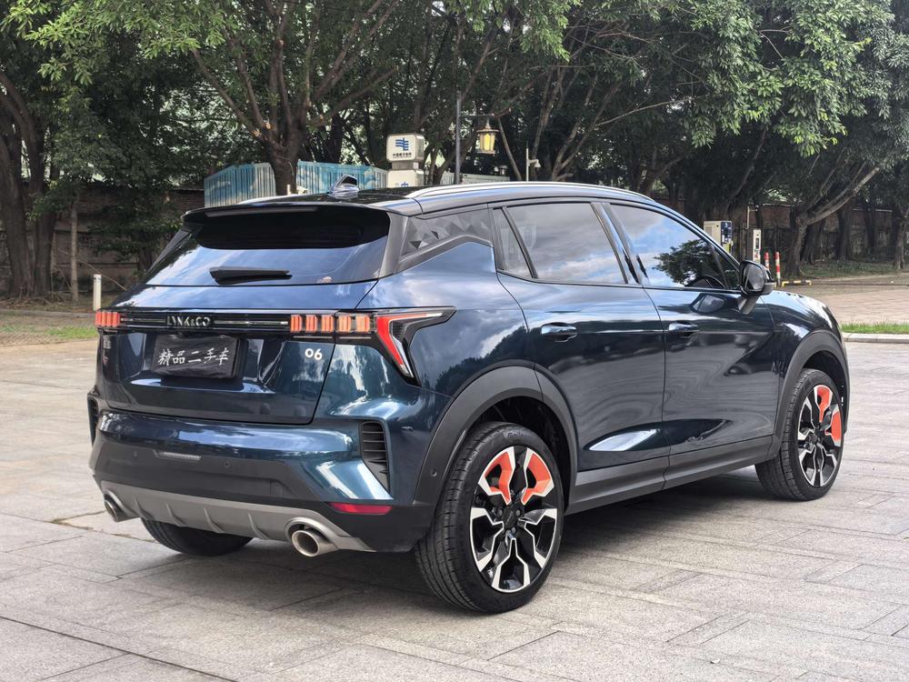 Lynk & Co Lynk & Co 06