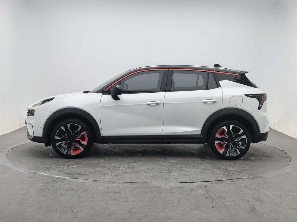 Lynk & Co Lynk & Co 06