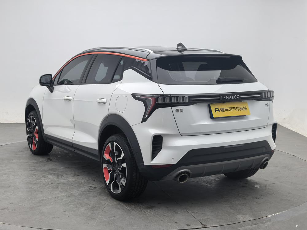 Lynk & Co Lynk & Co 06