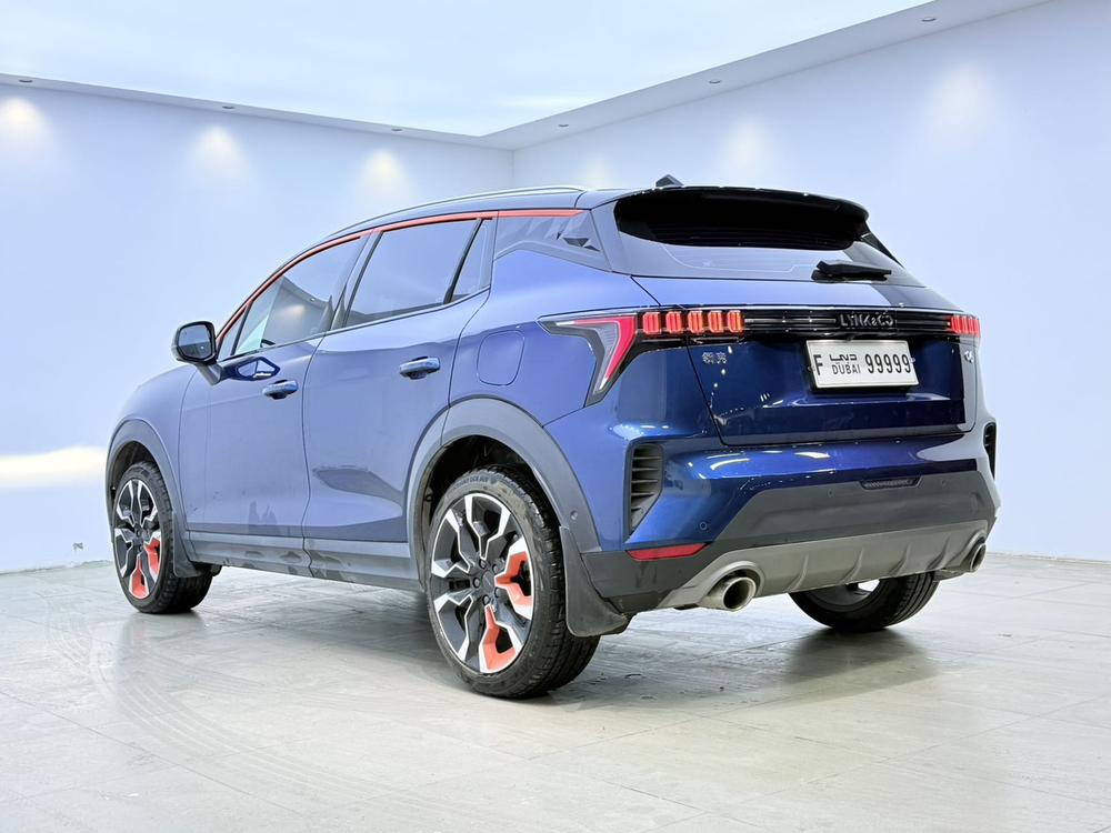 Lynk & Co Lynk & Co 06