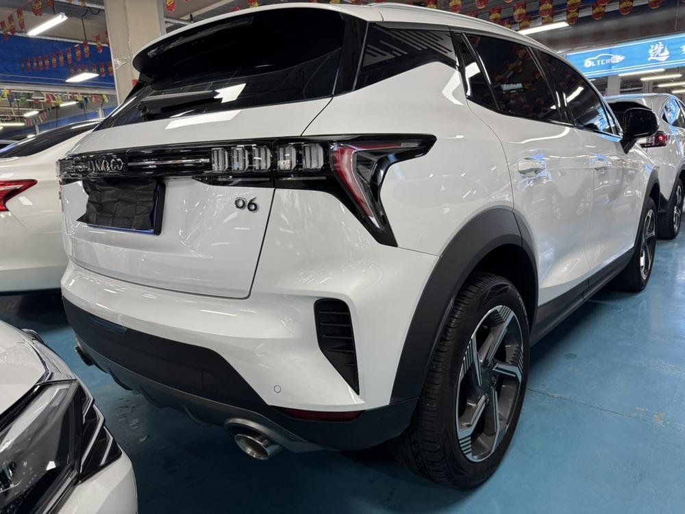 Lynk & Co Lynk & Co 06