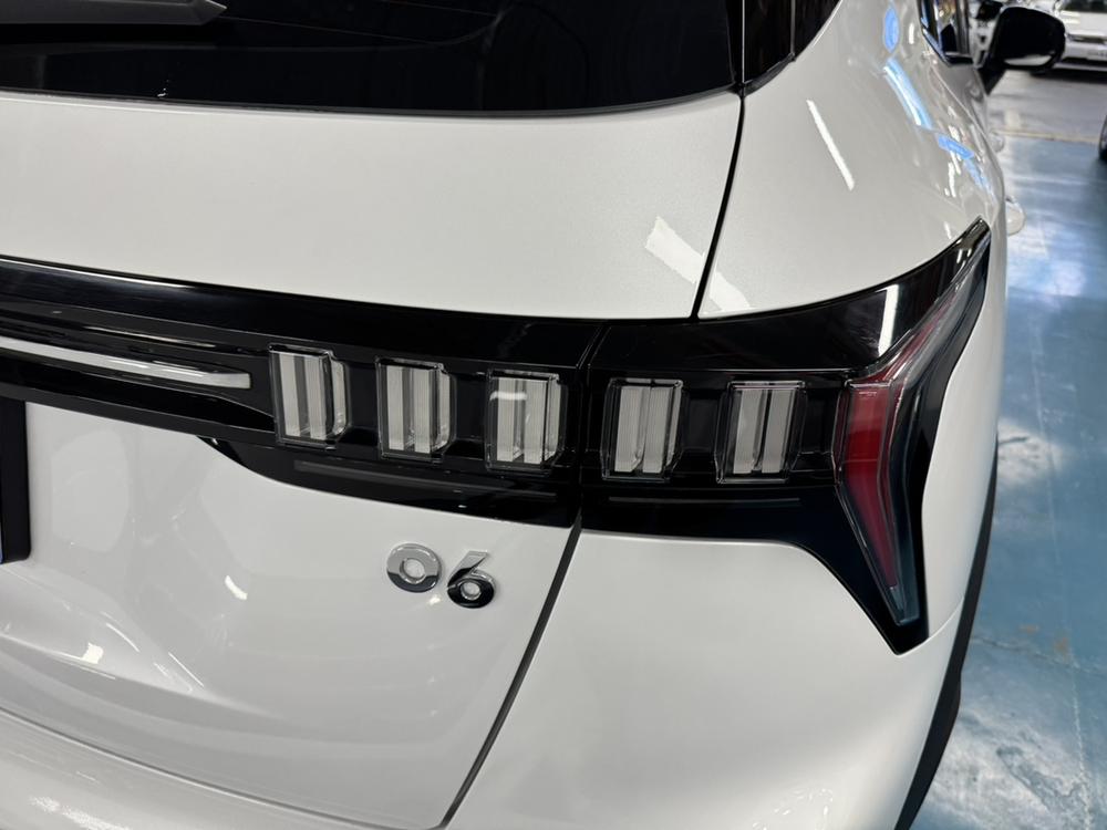 Lynk & Co Lynk & Co 06