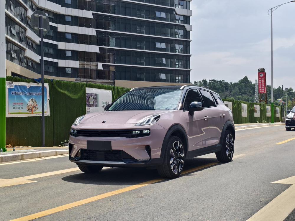 Lynk & Co Lynk & Co 06