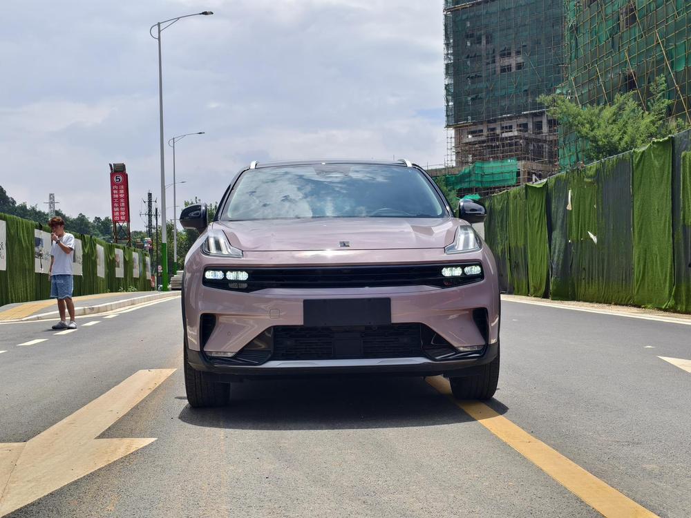 Lynk & Co Lynk & Co 06