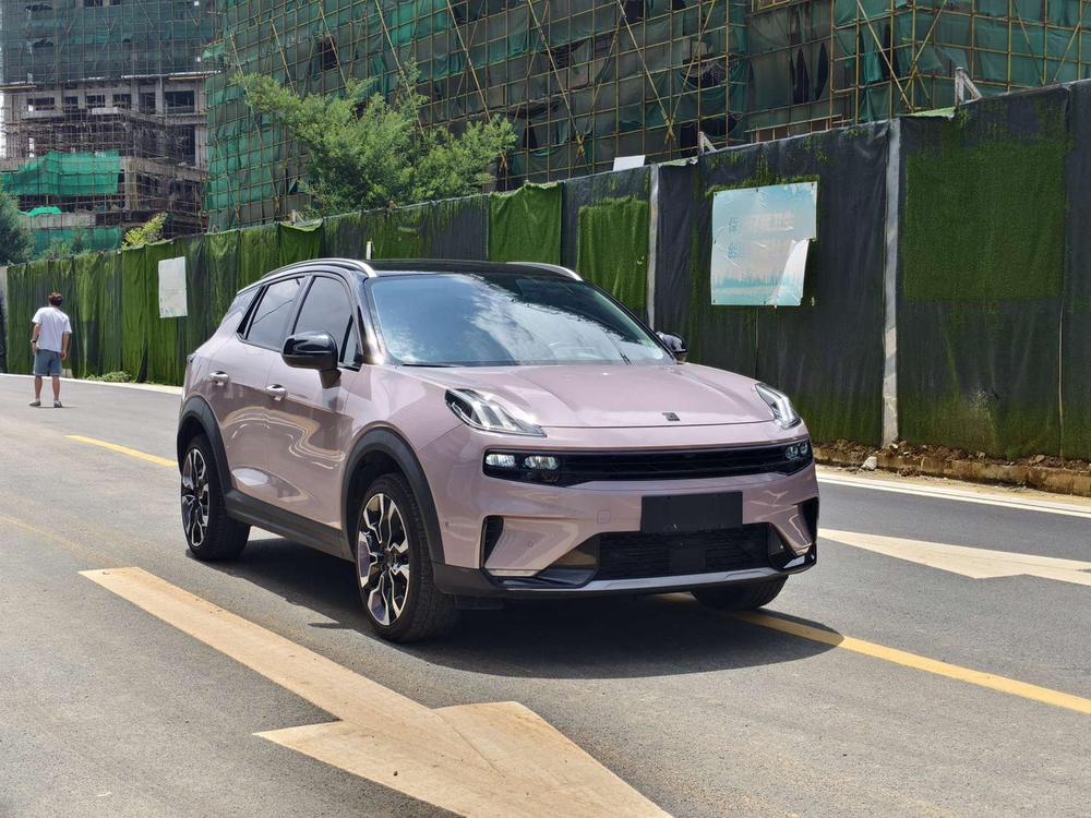Lynk & Co Lynk & Co 06