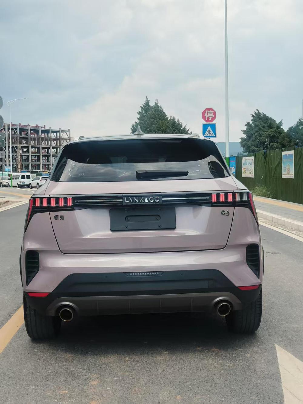 Lynk & Co Lynk & Co 06