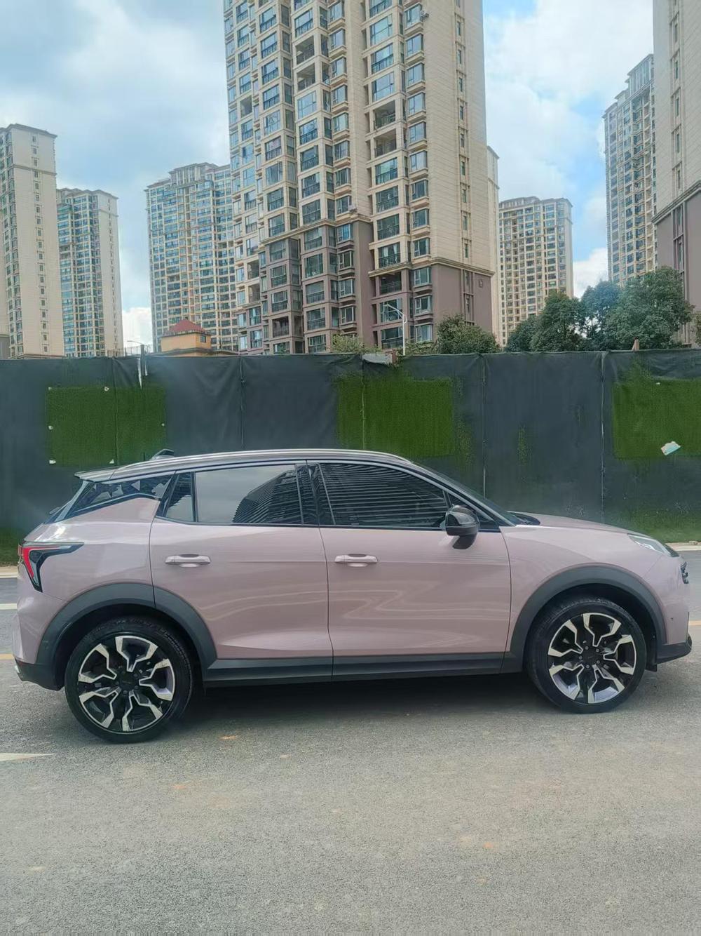 Lynk & Co Lynk & Co 06
