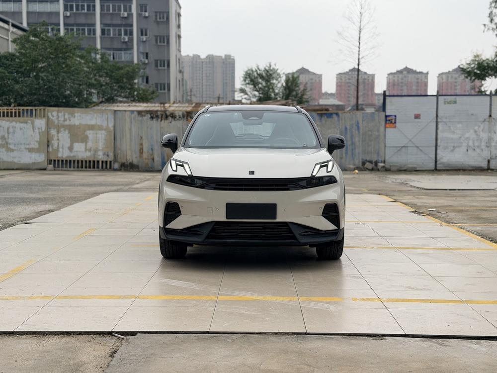 Lynk & Co Lynk & Co 06
