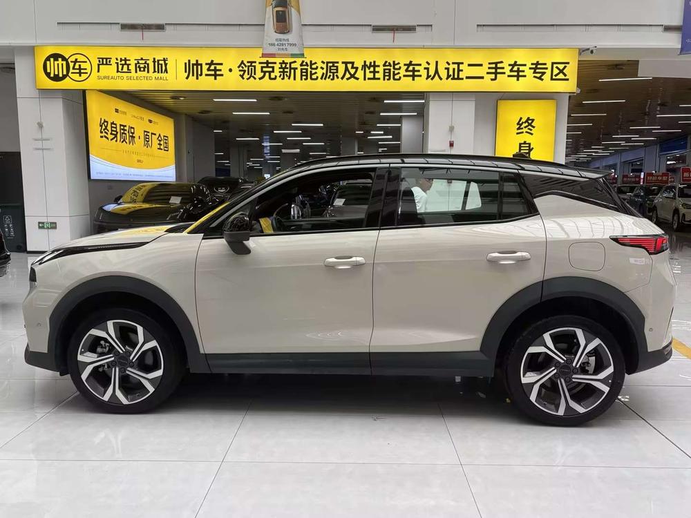 Lynk & Co Lynk & Co 06