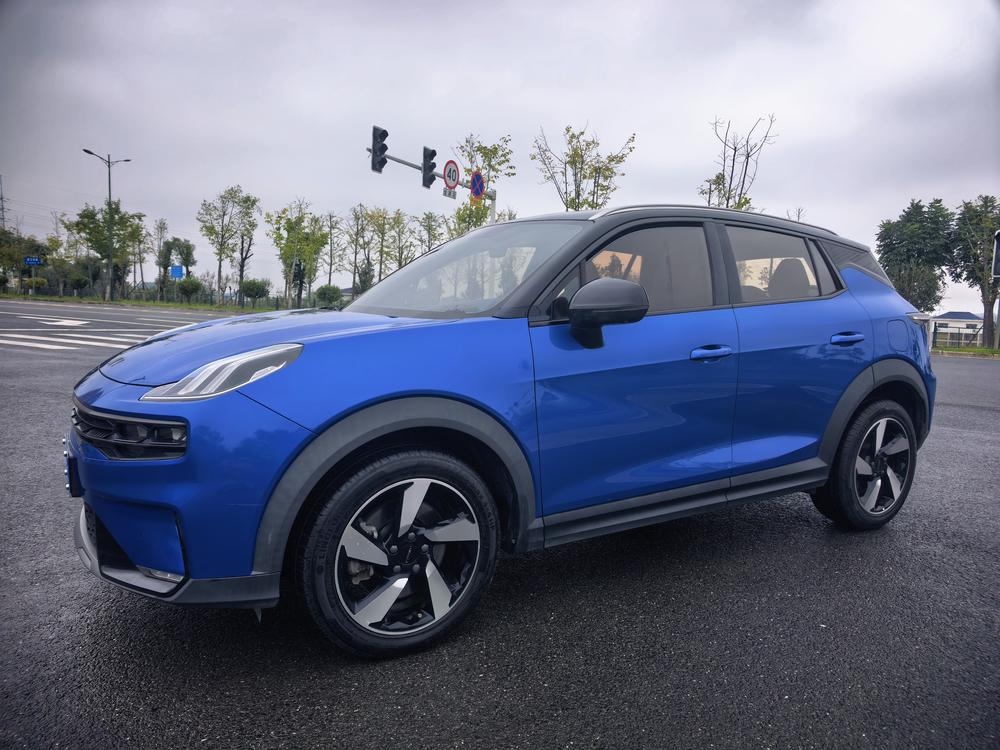 Lynk & Co Lynk & Co 06