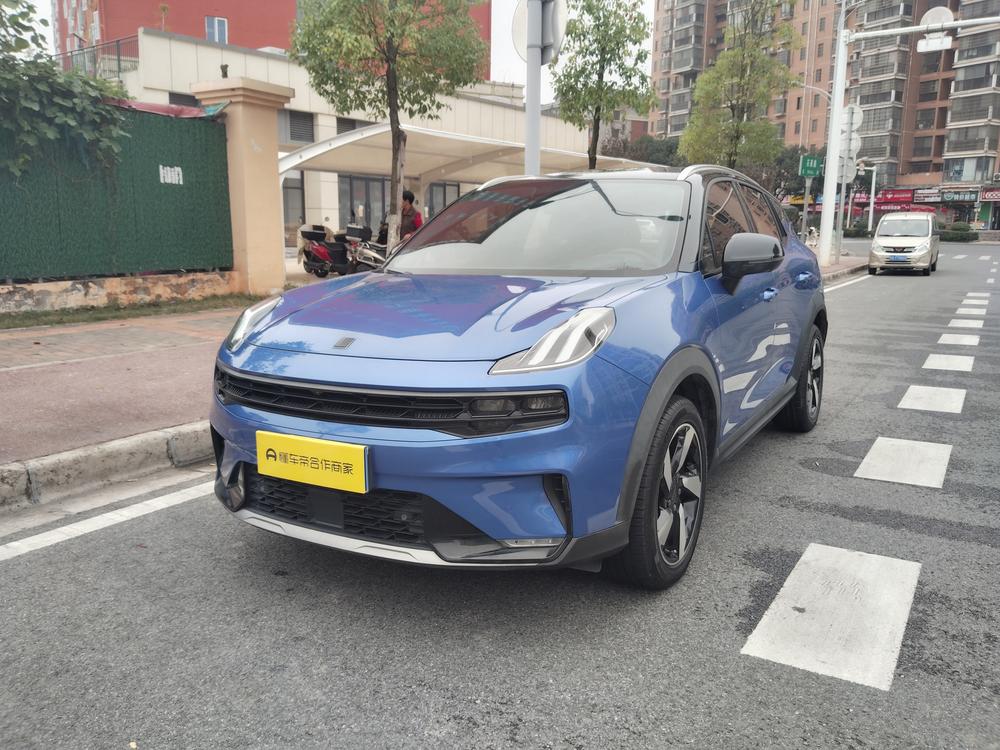Lynk & Co Lynk & Co 06