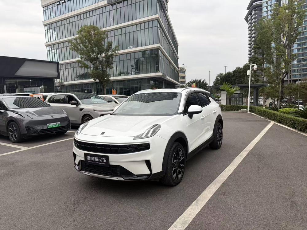 Lynk & Co Lynk & Co 06