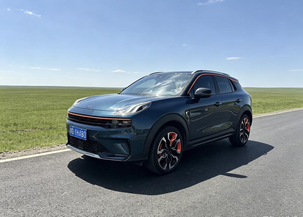 Lynk & Co Lynk & Co 06
