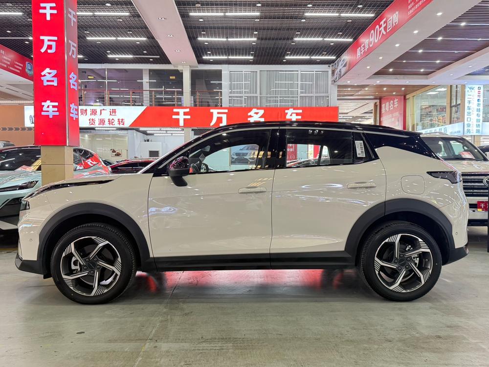 Lynk & Co Lynk & Co 06