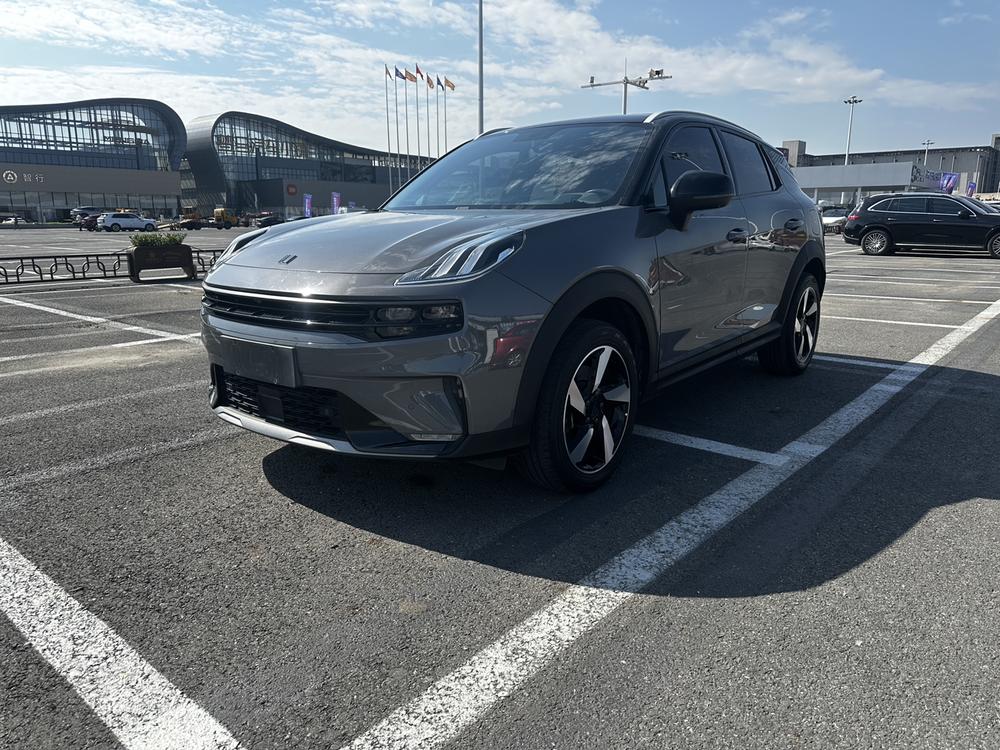 Lynk & Co Lynk & Co 06