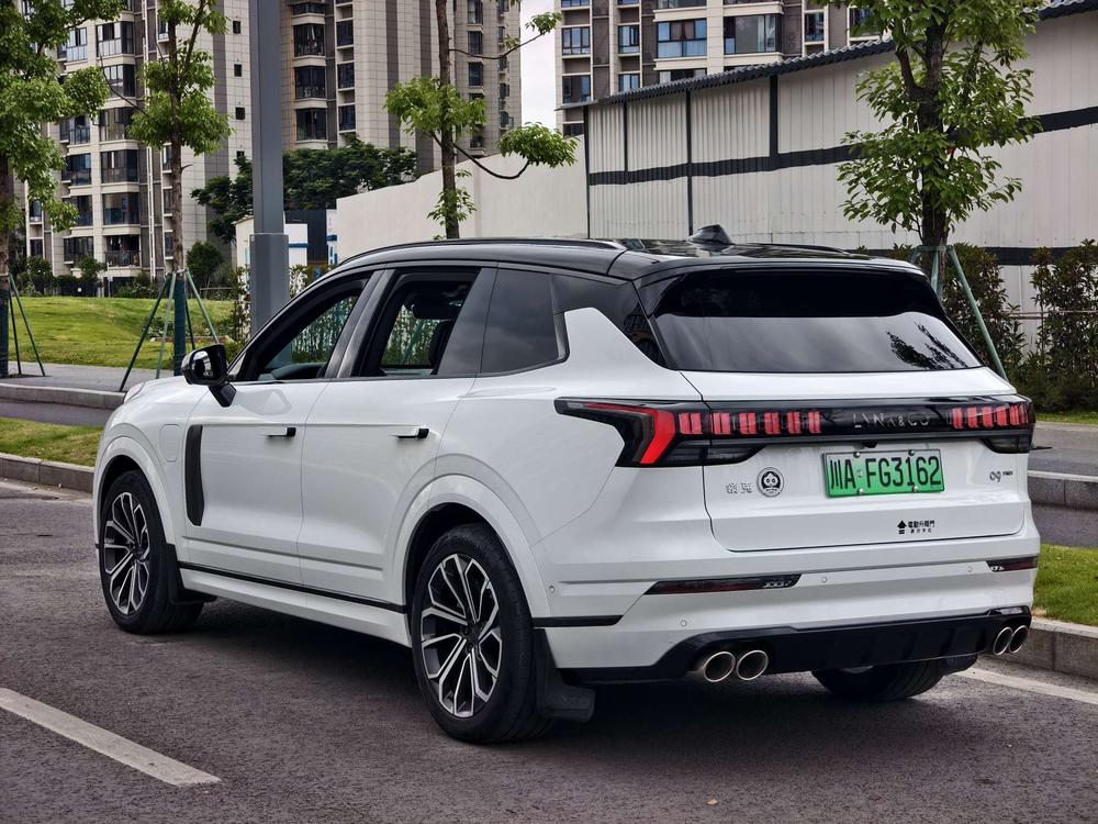 Lynk & Co Lynk & Co 09 EM-P
