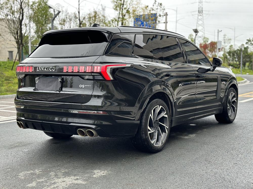 Lynk & Co Lynk & Co 09