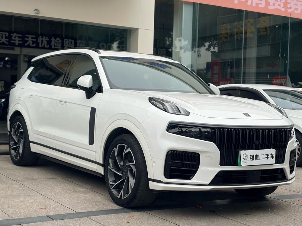 Lynk & Co Lynk & Co 09
