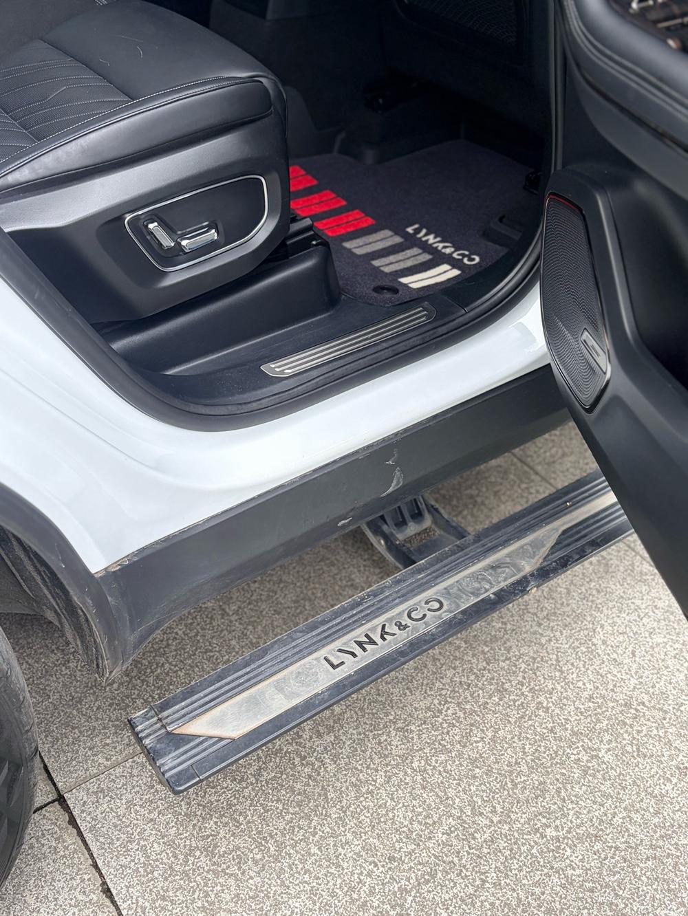 Lynk & Co Lynk & Co 09