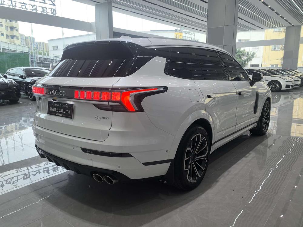 Lynk & Co Lynk & Co 09