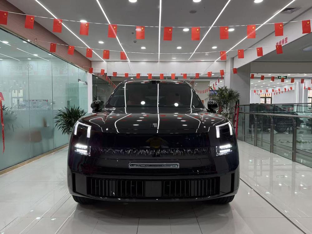 Lynk & Co Lynk & Co 900