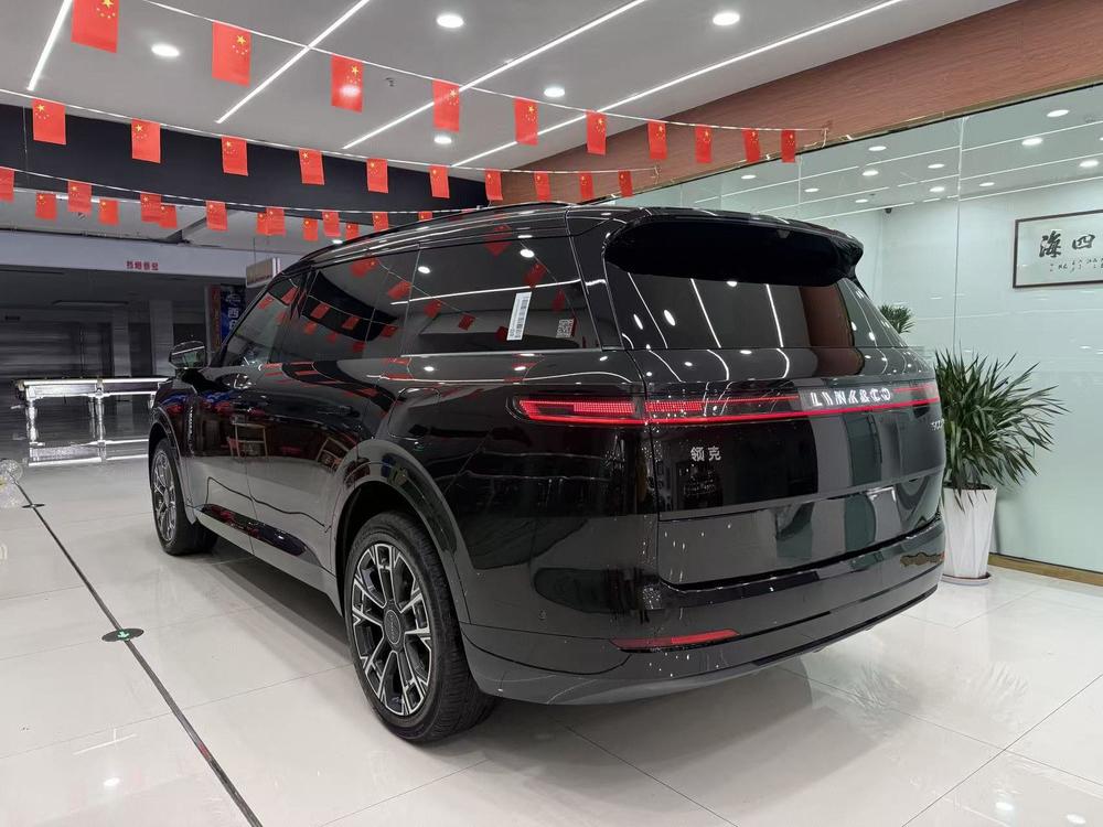 Lynk & Co Lynk & Co 900