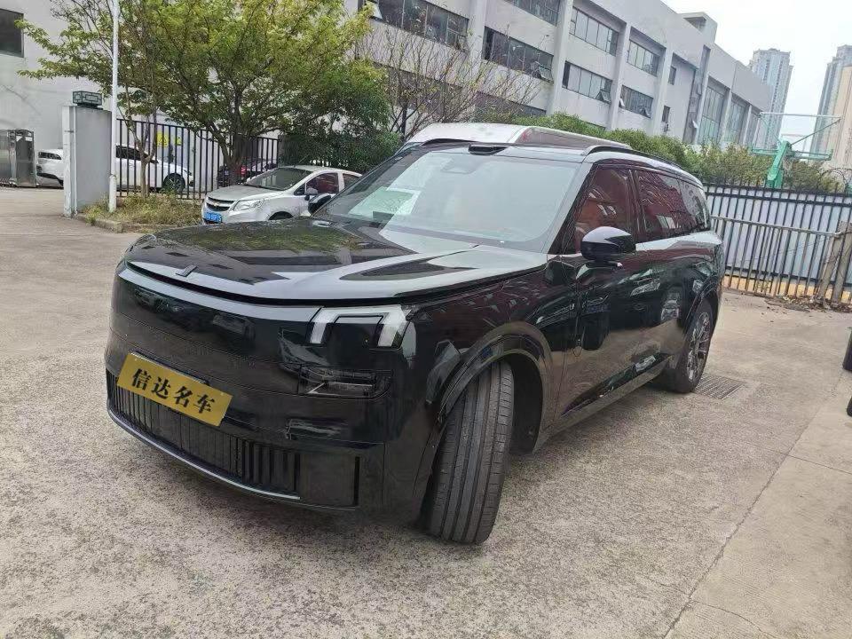 Lynk & Co Lynk & Co 900