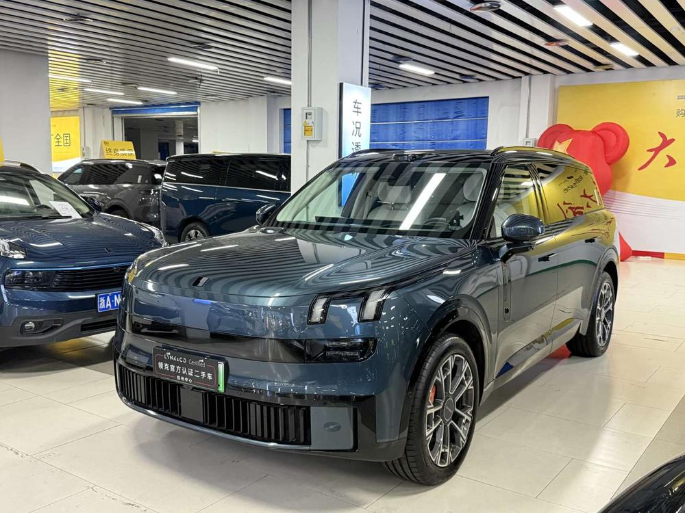 Lynk & Co Lynk & Co 900