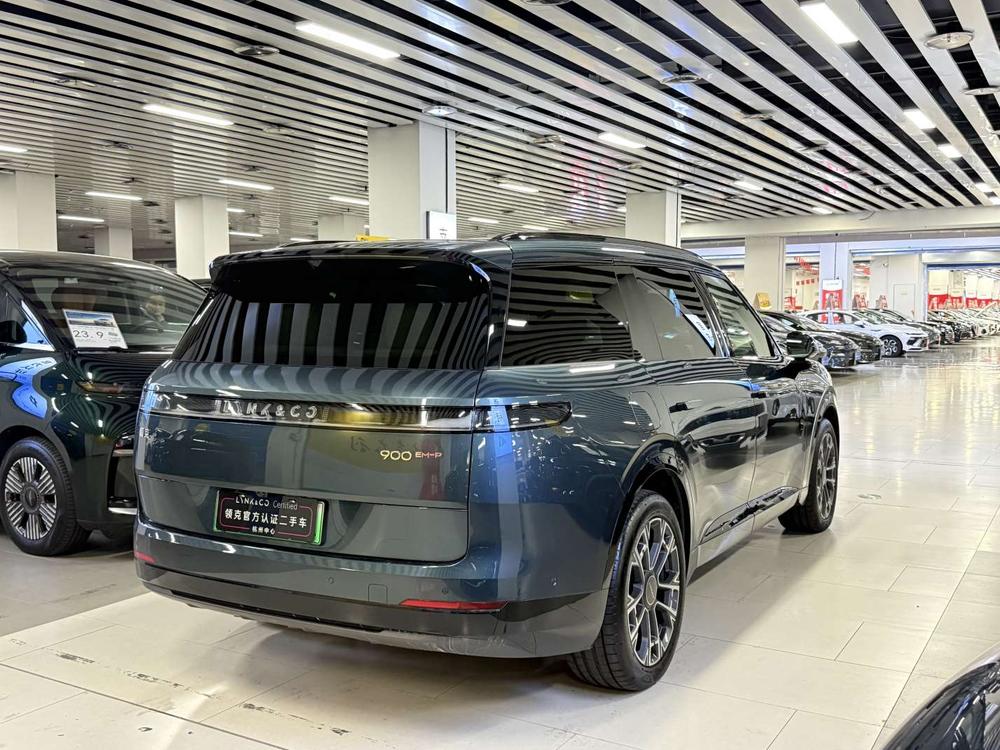 Lynk & Co Lynk & Co 900