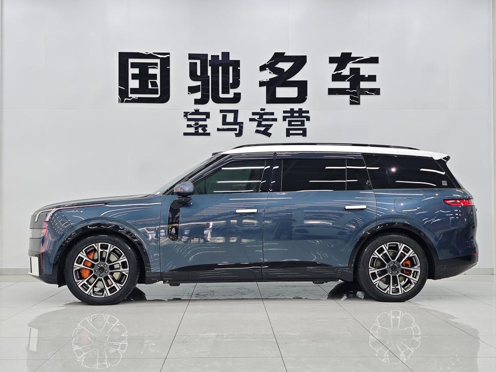 Lynk & Co Lynk & Co 900