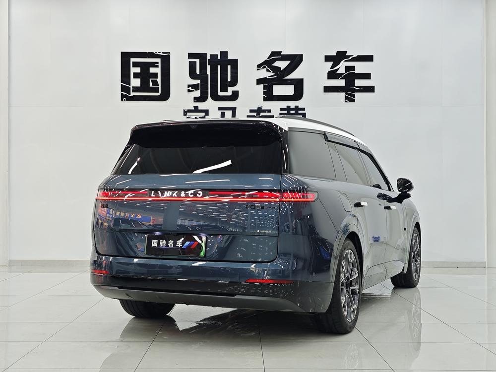 Lynk & Co Lynk & Co 900