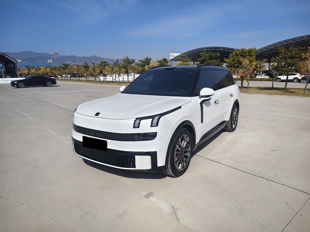 Lynk & Co Lynk & Co 900