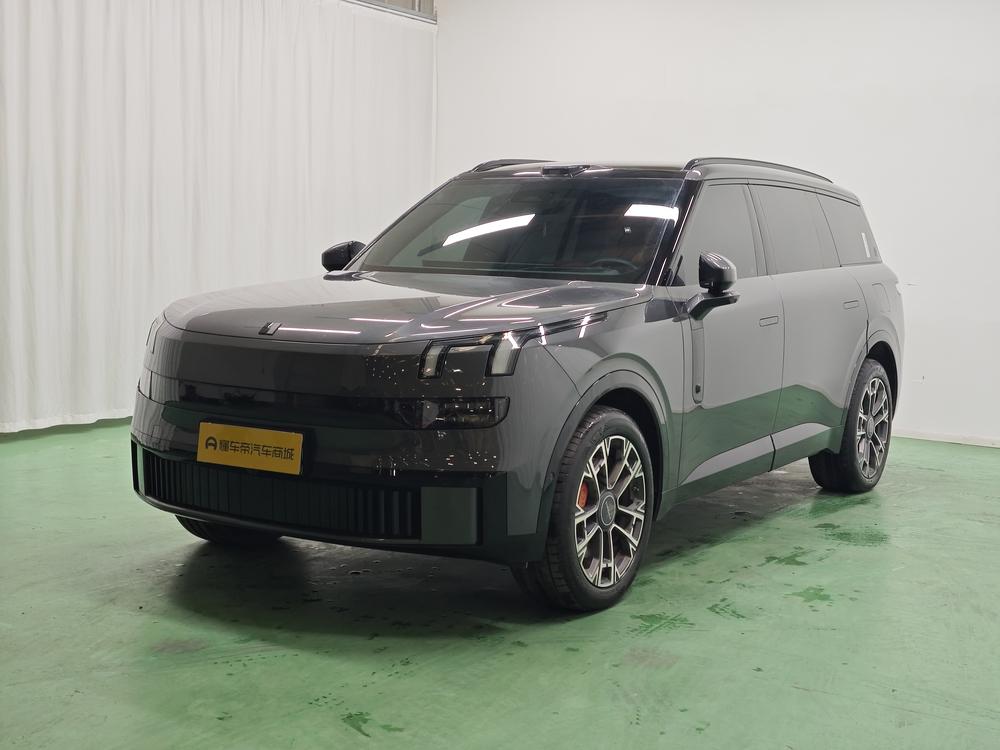 Lynk & Co Lynk & Co 900