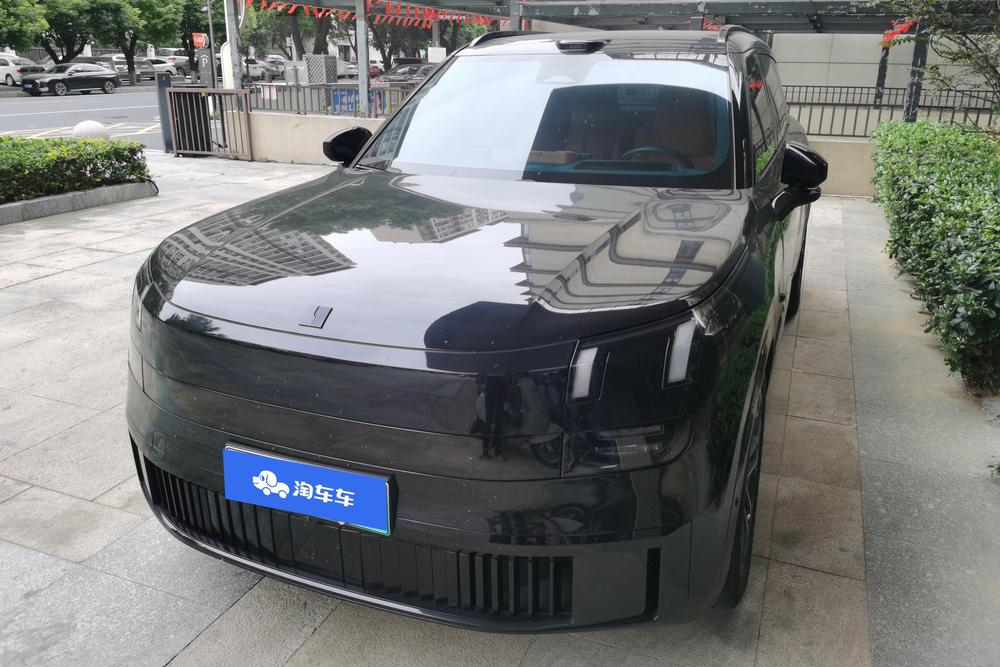 Lynk & Co Lynk & Co 900
