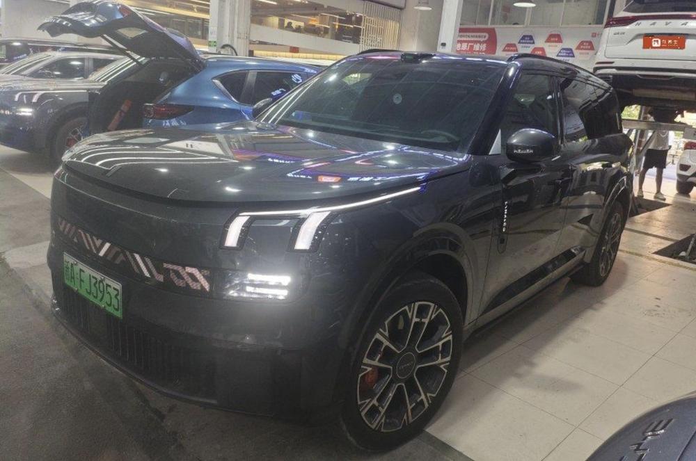 Lynk & Co Lynk & Co 900