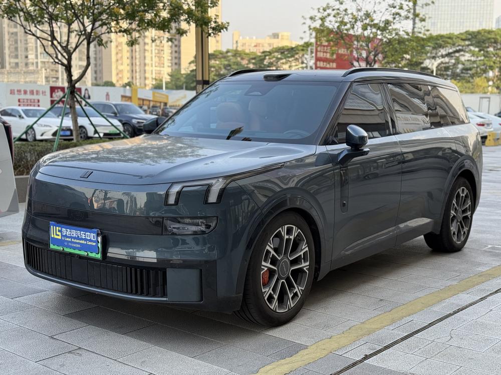 Lynk & Co Lynk & Co 900