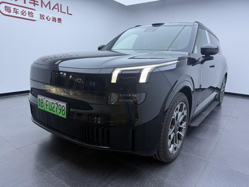 Lynk & Co Lynk & Co 900
