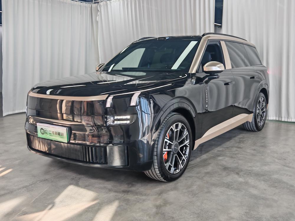 Lynk & Co Lynk & Co 900