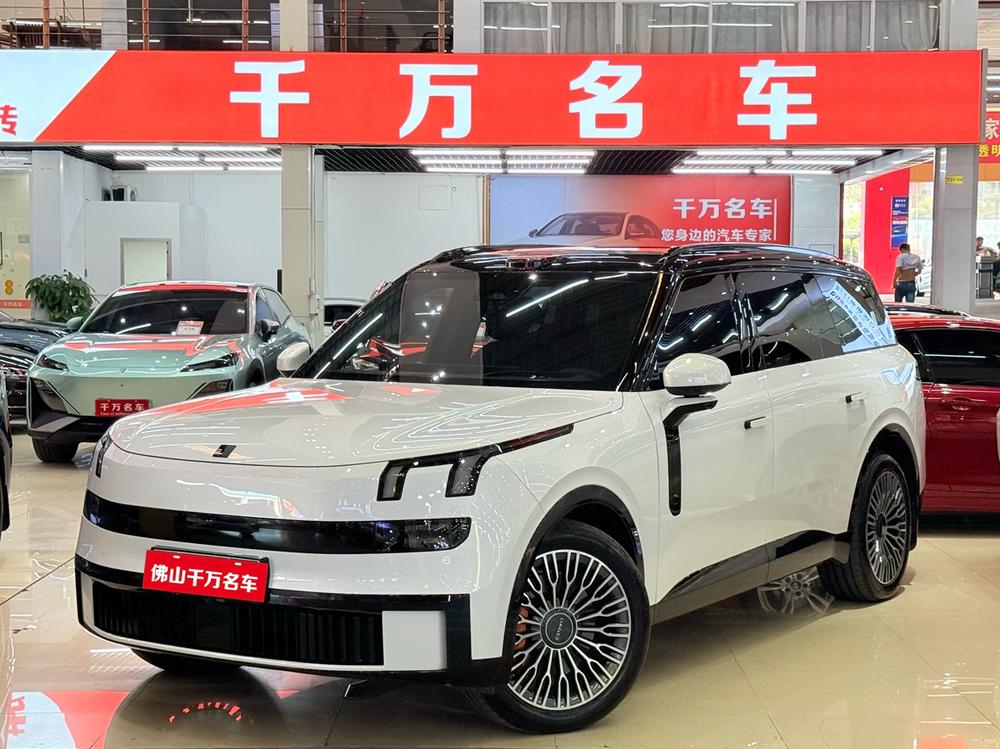 Lynk & Co Lynk & Co 900