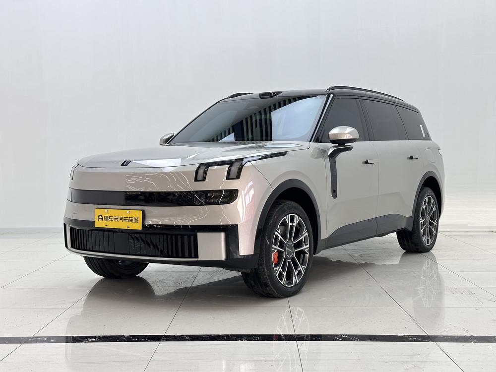 Lynk & Co Lynk & Co 900