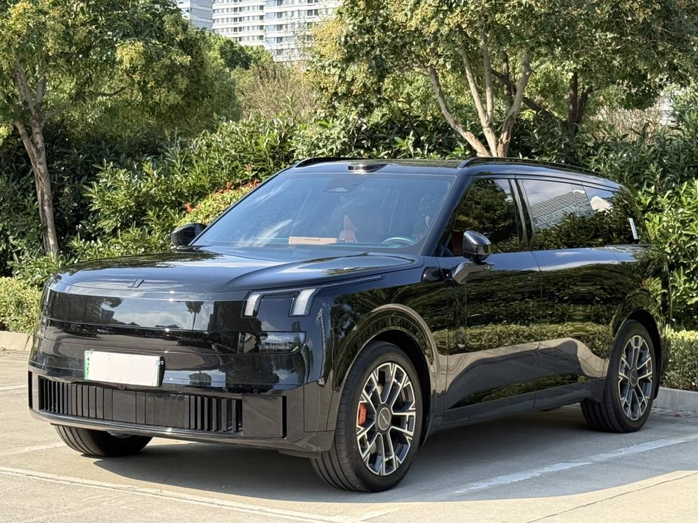 Lynk & Co Lynk & Co 900