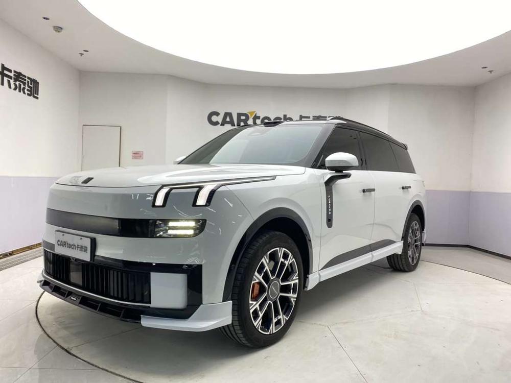 Lynk & Co Lynk & Co 900