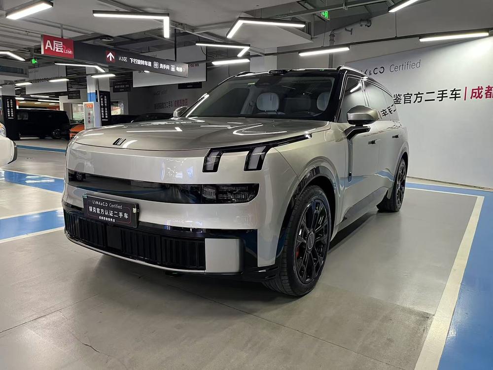 Lynk & Co Lynk & Co 900