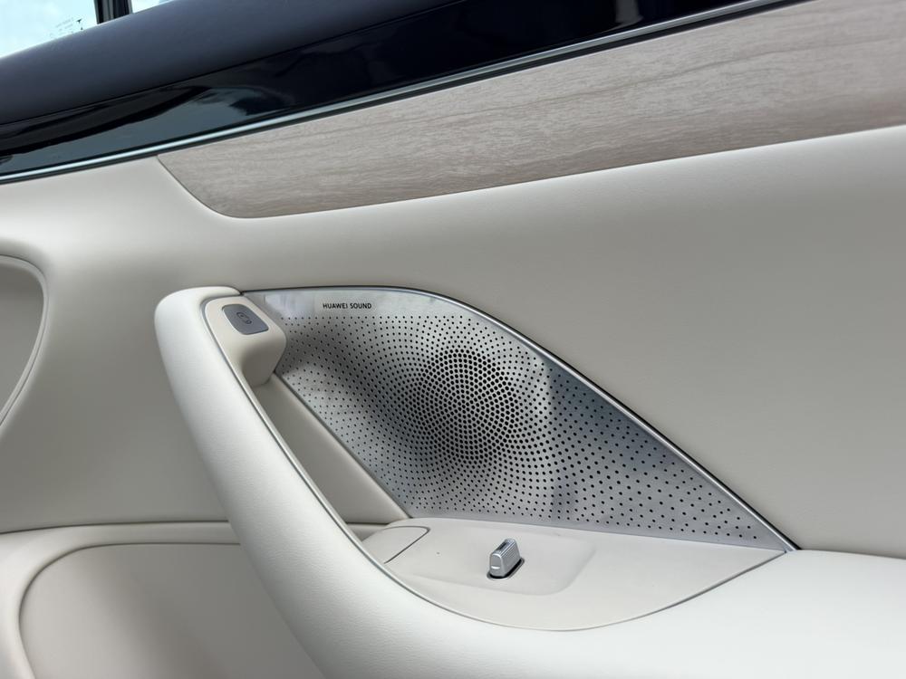 Maextro Luxeed R7