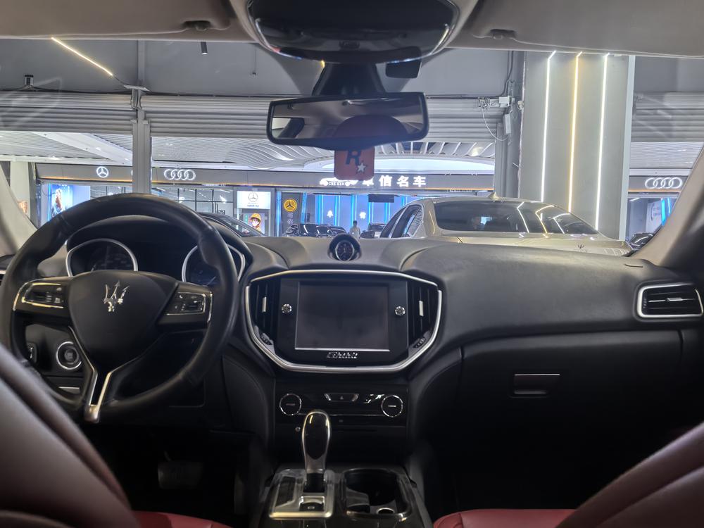 Maserati Ghibli