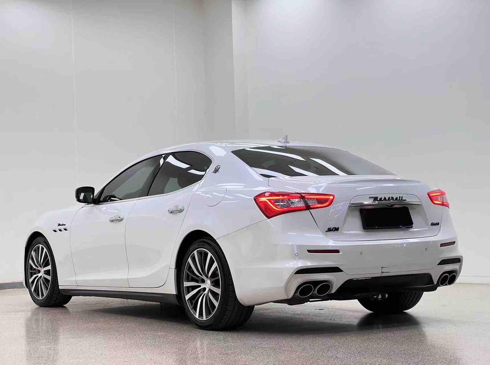 Maserati Ghibli