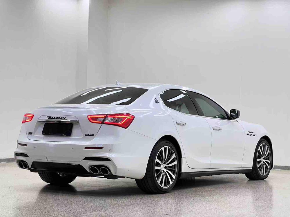 Maserati Ghibli